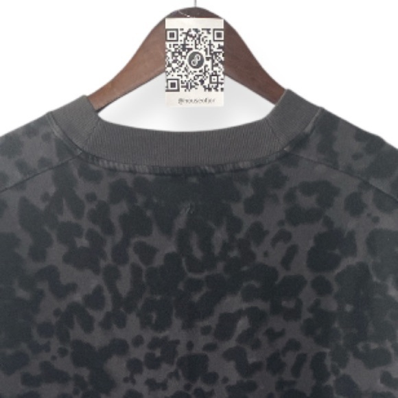 ALL in MOTION printed sweatshirt // L - Picture 5 of 7